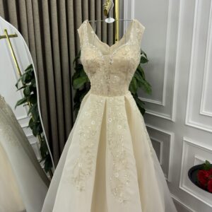 فستان بيج فاتح