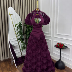 فستان مخملي قرمزي